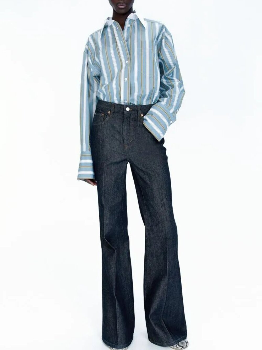H&M Studio S/S 2024 Medium Wash Flared High Jeans - Sz 6